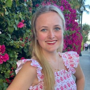 Meet your Posher, Caroline